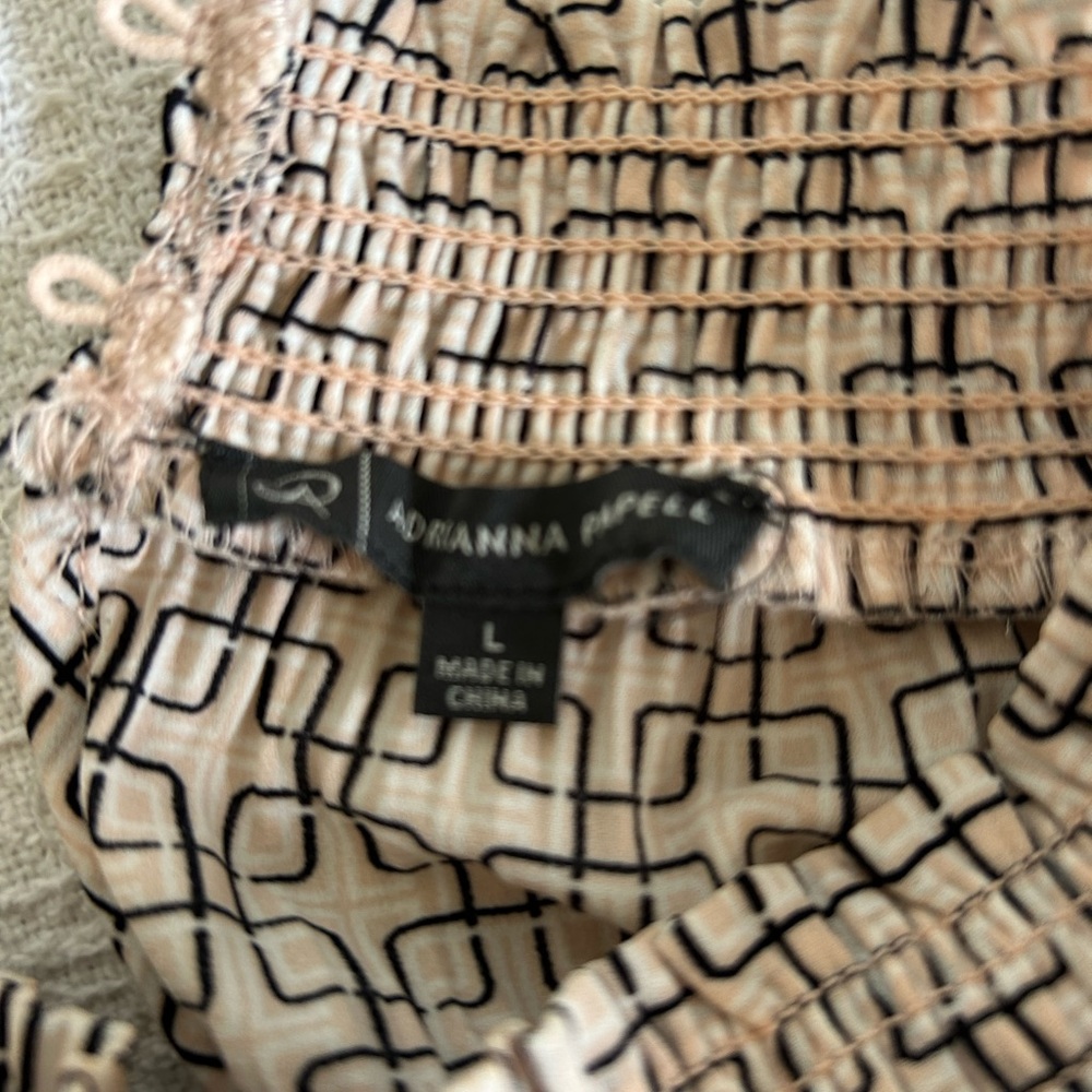 Adrianna Papell Black and White Patterned Blouse - Picture 8 of 8